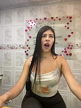 Snapshot of Alanna_atm_ chatting on 25, 1, 2025 Alanna atm  online show from 25, 1, 2025