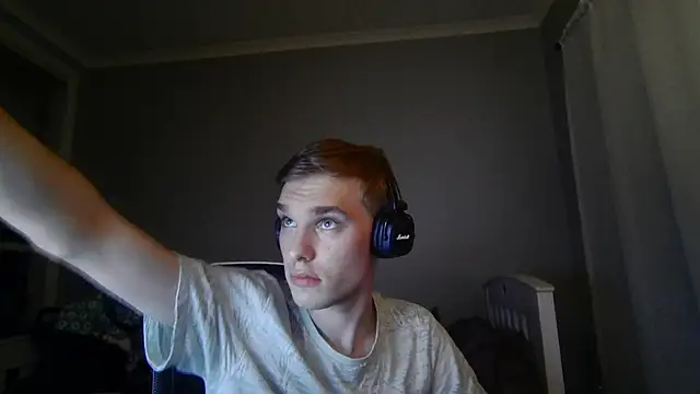 Snapshot of bluegaze6 chatting on 18, 11, 2025 bluegaze6 online show from 18, 11, 2025