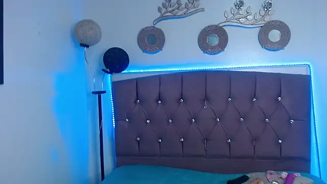 candy lux  online show from 30, 11, 2025