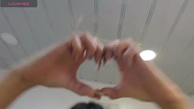 candy lux  online show from 28, 2, 2026