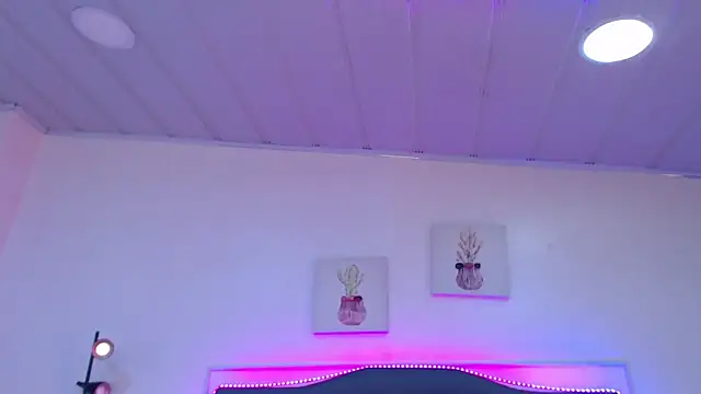 candy lux  online show from 9, 5, 2026