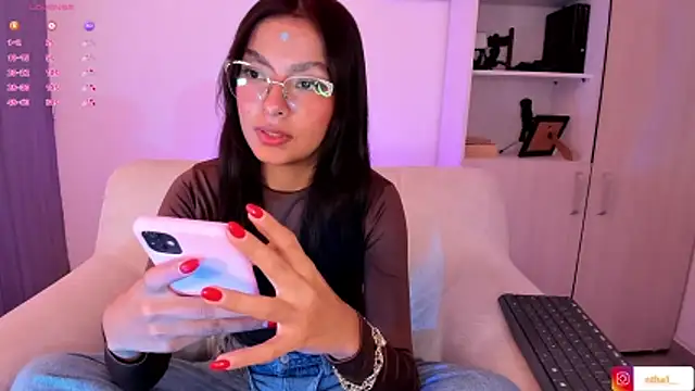 barbie brunette3 online show from 17, 10, 2025