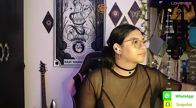 Snapshot of mollyshake1 chatting on 3, 12, 2024 mollyshake1 online show from 3, 12, 2024