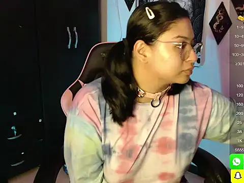 Snapshot of mollyshake1 chatting on 17, 12, 2024 mollyshake1 online show from 17, 12, 2024