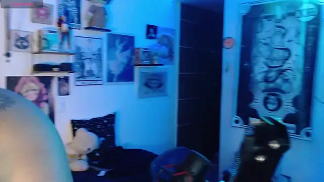 Snapshot of mollyshake1 chatting on 6, 10, 2025 mollyshake1 online show from 6, 10, 2025