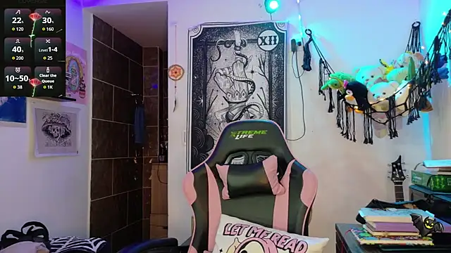 Snapshot of mollyshake1 chatting on 16, 12, 2025 mollyshake1 online show from 16, 12, 2025