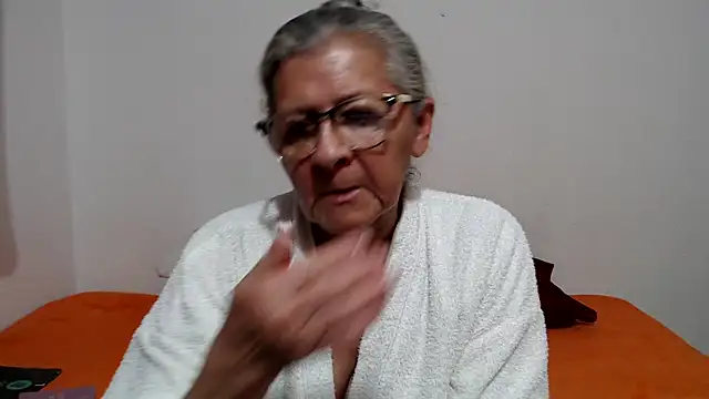 candy mature  online show from 17, 7, 2026