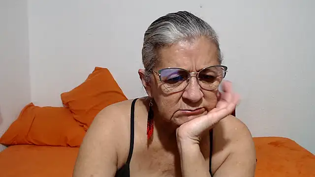 candy mature  online show from 31, 7, 2026
