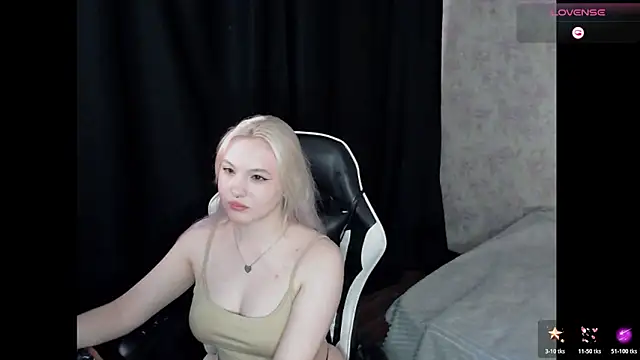 Snapshot of VikaPowers chatting on 17, 3, 2026 VikaPowers online show from 17, 3, 2026