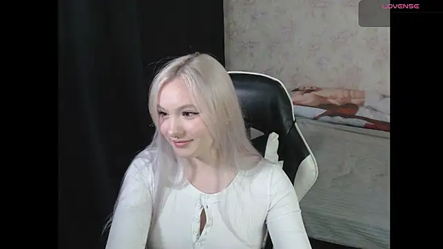 Snapshot of VikaPowers chatting on 29, 3, 2026 VikaPowers online show from 29, 3, 2026