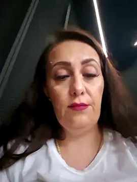 AvaLloyd online show from 17, 3, 2025