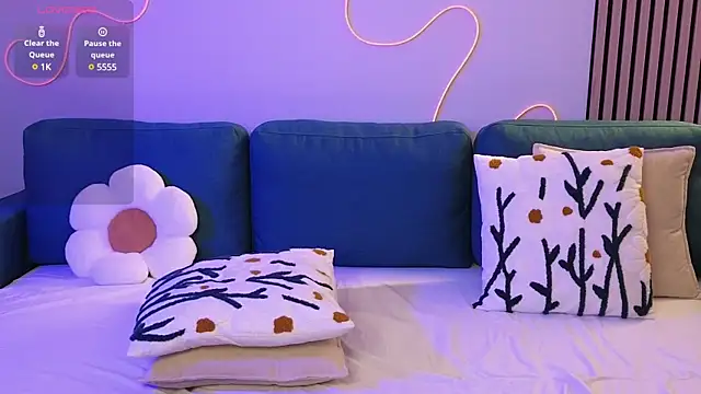 Ester Hill online show from 23, 2, 2025