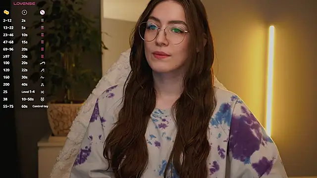 Ester Hill online show from 6, 10, 2025