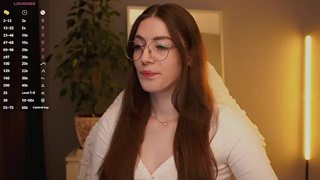 Ester Hill online show from 18, 11, 2025