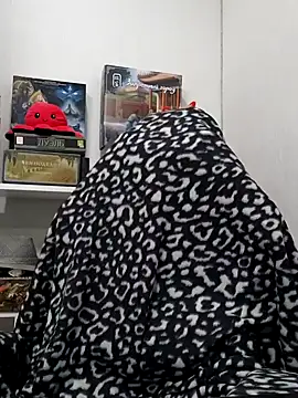 ElliMoor online show from 9, 12, 2024