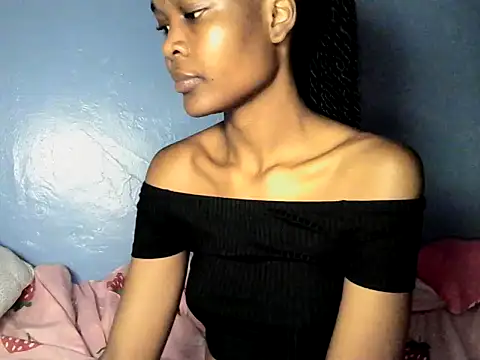 Snapshot of cyberbunnie chatting on 15, 12, 2024 cyberbunnie online show from 15, 12, 2024