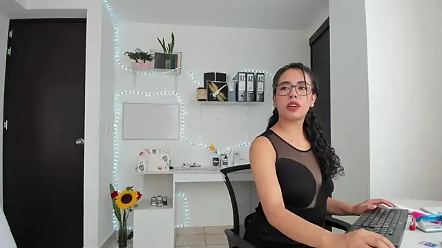 susana monroy online show from 6, 5, 2026