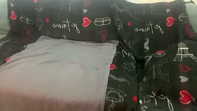 Snapshot of devote_schlampe00 chatting on 28, 9, 2025 devote schlampe00 online show from 28, 9, 2025