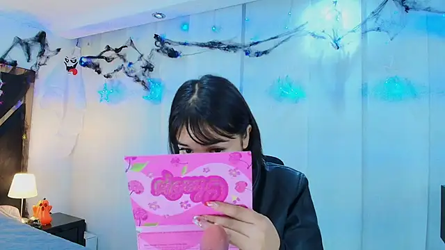 lina bedoya  online show from 30, 10, 2025