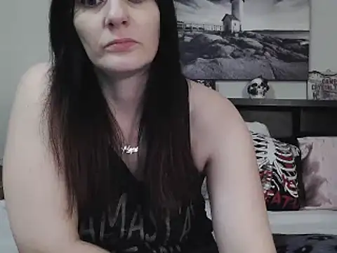 CrystalLakeXO online show from 9, 3, 2025