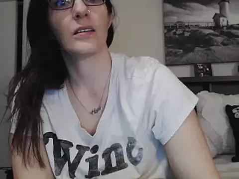 CrystalLakeXO online show from 9, 3, 2025