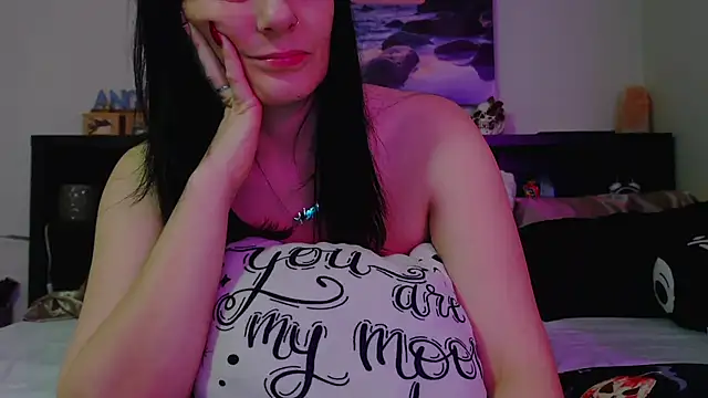 CrystalLakeXO online show from 12, 11, 2025