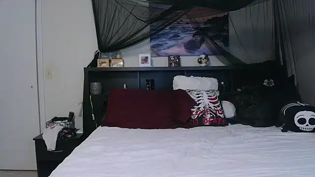 CrystalLakeXO online show from 29, 4, 2026