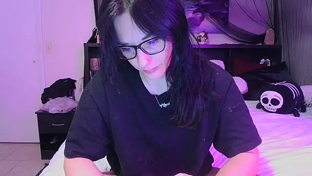 CrystalLakeXO online show from 5, 5, 2026