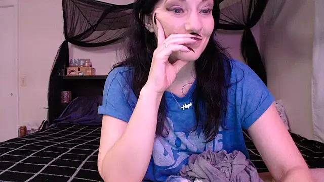 CrystalLakeXO online show from 30, 6, 2026