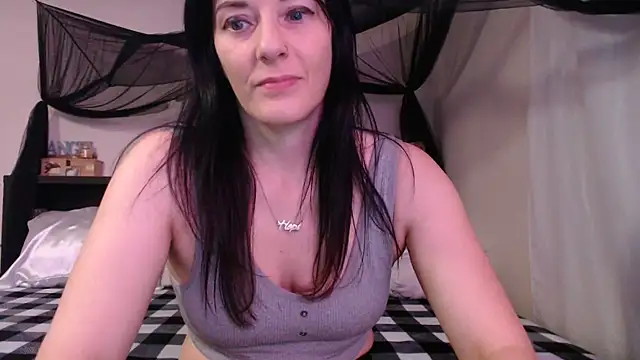 CrystalLakeXO online show from 16, 7, 2026