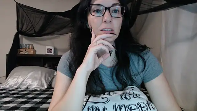 CrystalLakeXO online show from 26, 7, 2026