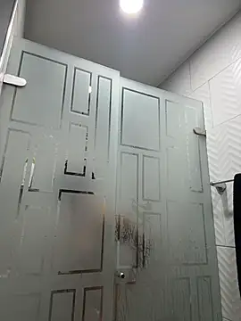 SaraParisi online show from 27, 10, 2025