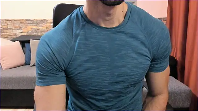 HotHunkTrainer online show from 9, 9, 2025