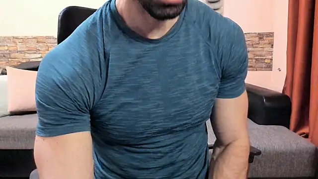 HotHunkTrainer online show from 6, 7, 2026
