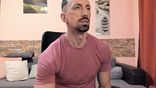 HotHunkTrainer online show from 10, 7, 2026