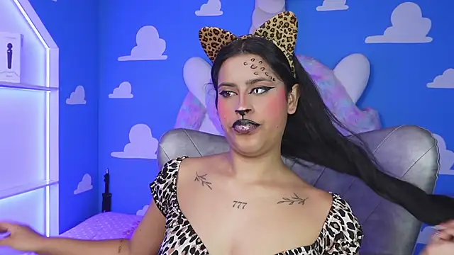 Snapshot of miss_romyna chatting on 27, 10, 2025 miss romyna online show from 27, 10, 2025