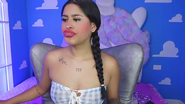 Snapshot of miss_romyna chatting on 4, 11, 2025 miss romyna online show from 4, 11, 2025