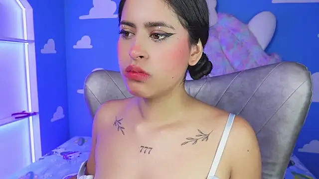 Snapshot of miss_romyna chatting on 16, 12, 2025 miss romyna online show from 16, 12, 2025