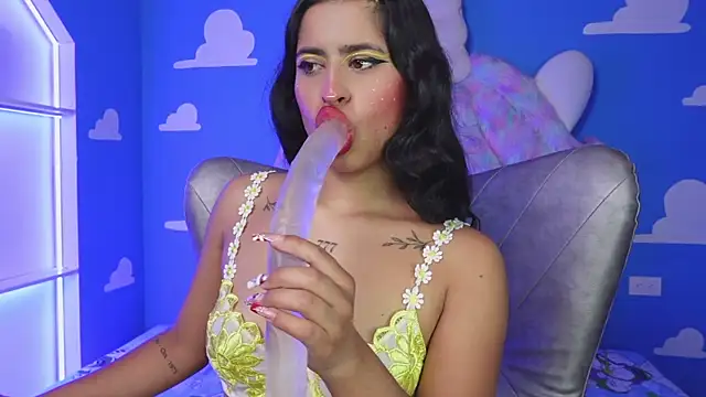 Snapshot of miss_romyna chatting on 20, 12, 2025 miss romyna online show from 20, 12, 2025