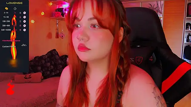 Snapshot of lala_loulou_land chatting on 4, 11, 2025 lala loulou land online show from 4, 11, 2025