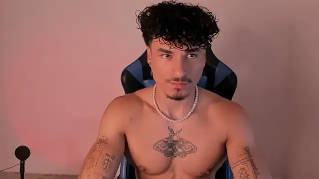 Snapshot of Thomas_Fit1 chatting on 21, 6, 2026 Thomas Fit1 online show from 21, 6, 2026
