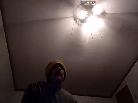 Xoc8  online show from 7, 12, 2024