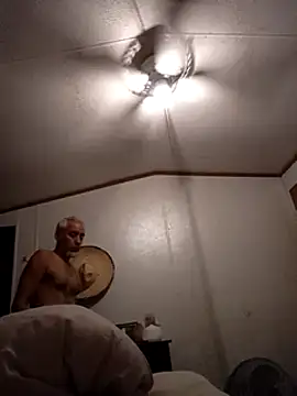 Xoc8  online show from 24, 12, 2024