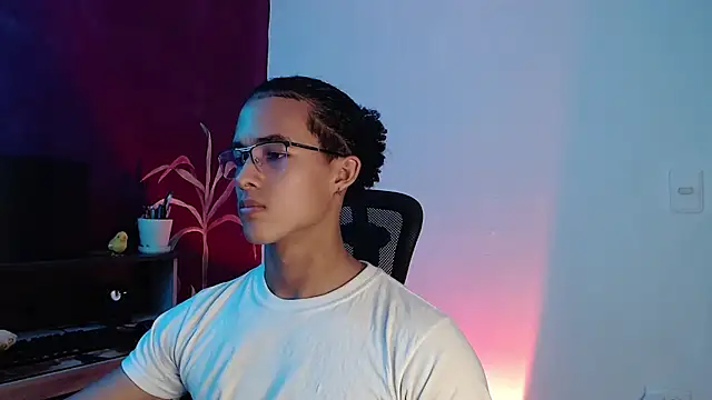 Snapshot of alejo_x3 chatting on 23, 3, 2025 alejo x3 online show from 23, 3, 2025