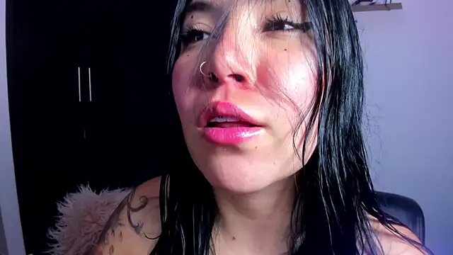 Snapshot of AilynRed chatting on 7, 1, 2025 AilynRed online show from 7, 1, 2025