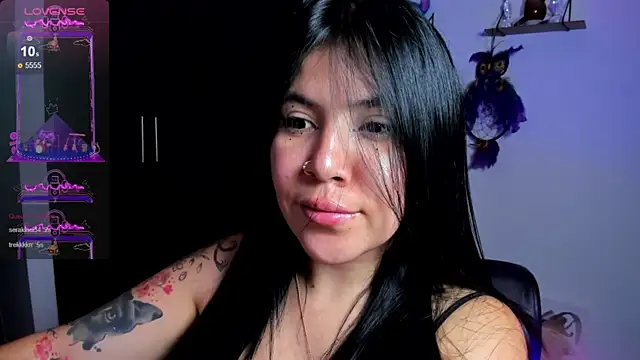 Snapshot of AilynRed chatting on 12, 1, 2025 AilynRed online show from 12, 1, 2025