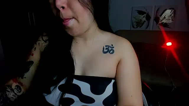 Snapshot of AilynRed chatting on 1, 3, 2026 AilynRed online show from 1, 3, 2026