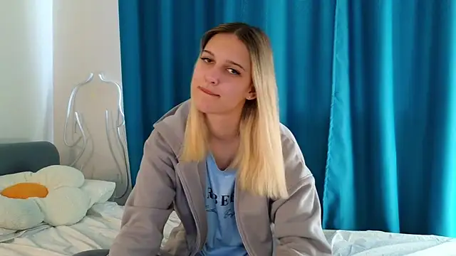 Snapshot of KimberliDean chatting on 26, 2, 2025 KimberliDean online show from 26, 2, 2025