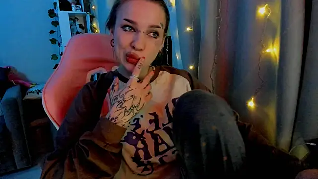 Ledy WWWII online show from 1, 2, 2025