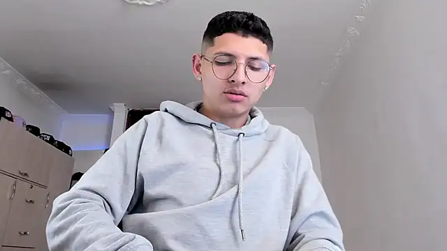 a lejandro 0 8 online show from 22, 1, 2025